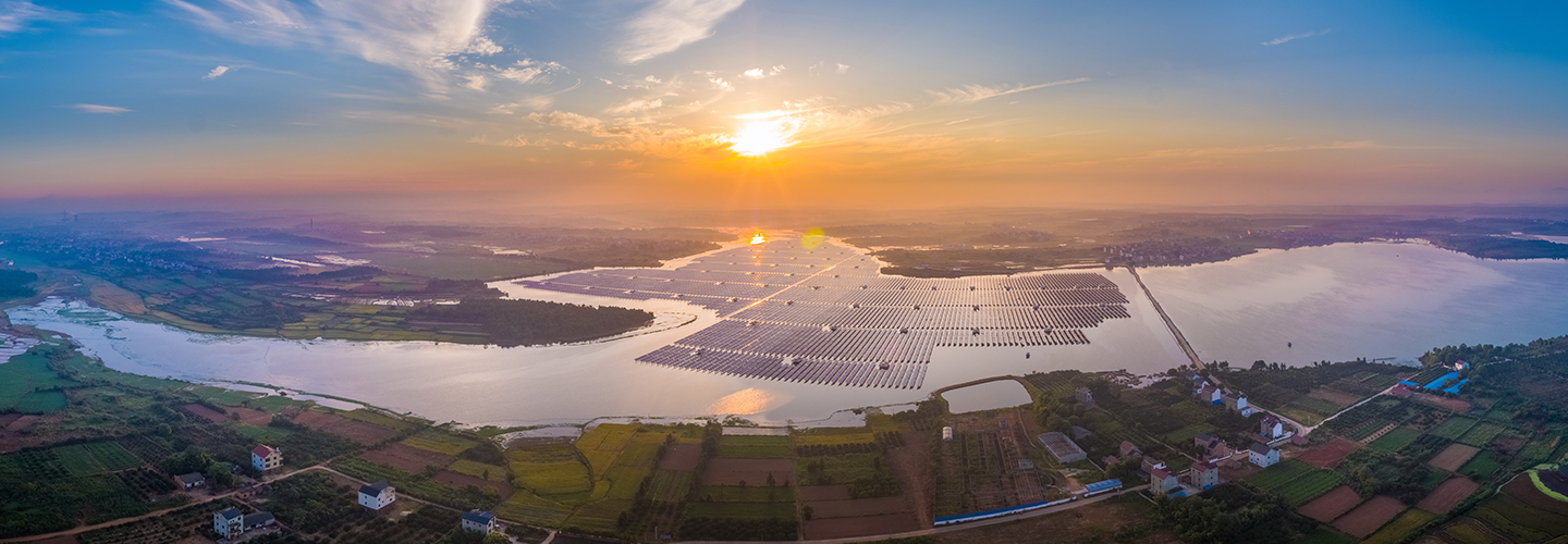 银河集团科技江西鄱阳123.235MW “渔光互补”型光伏发电扶贫项目