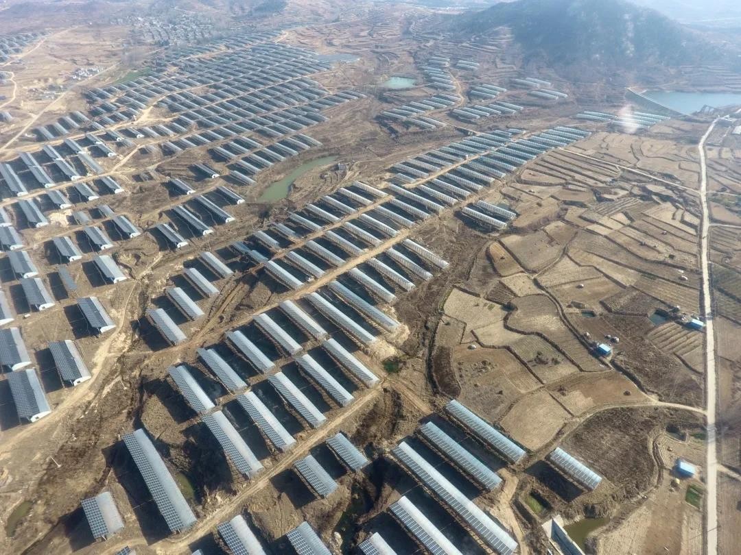 银河集团科技与新抚区政府签署1GW光伏发电上网项目投资协议