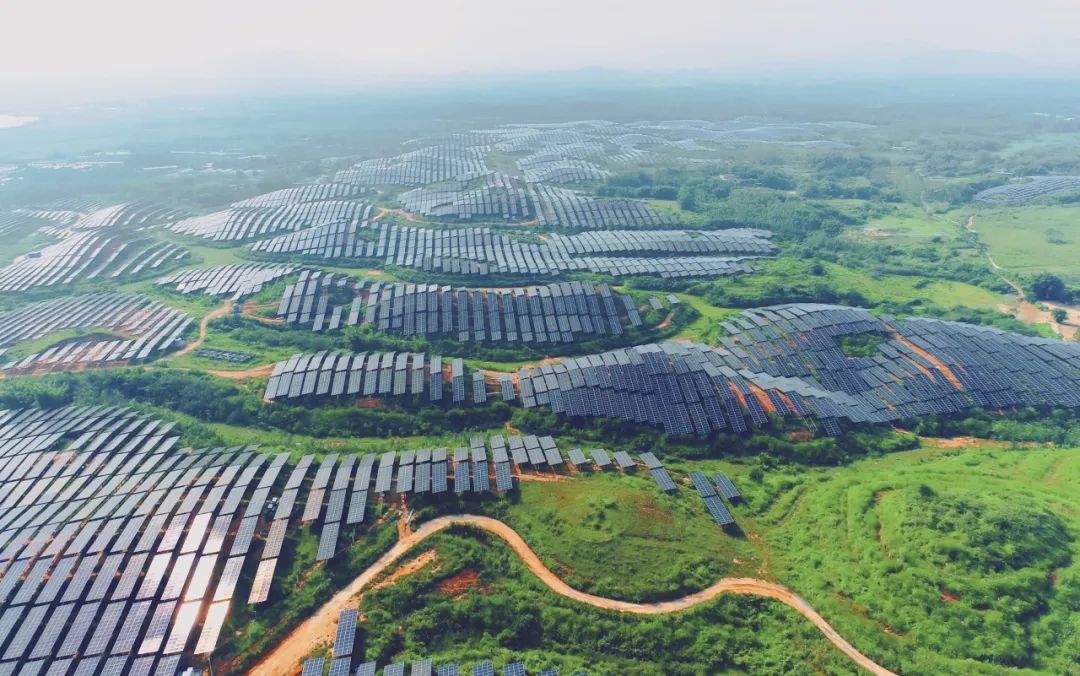 300MW！银河集团科技广东农垦红十月农场农光互补项目满发并网